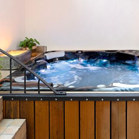 Suite & Spa A La Ferme 1802 Sainghin-en-Mélantois Eksteriør billede